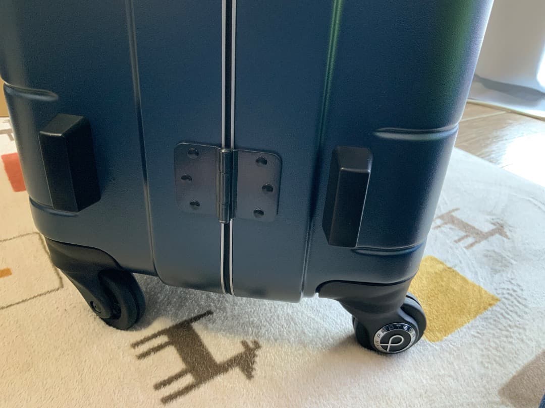 gorogoro　　ダークグレー TSAロック付きキャリーケース