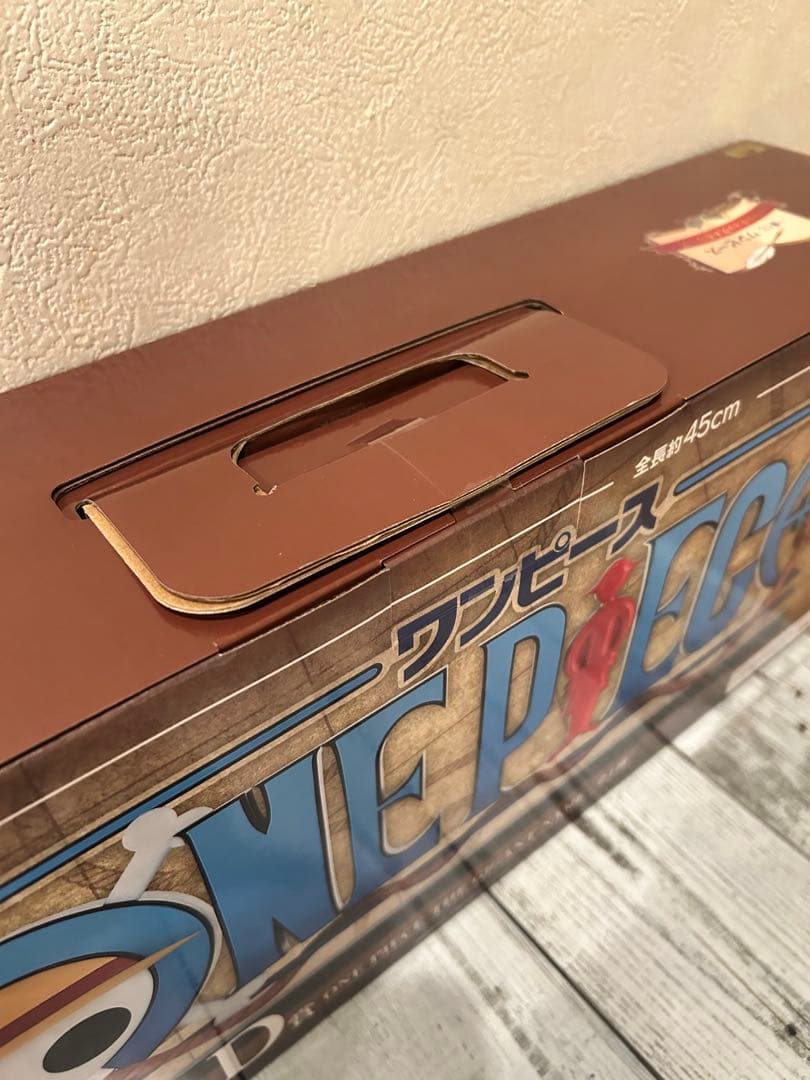 一番くじ　ワンピース　ギガントネーム　フィギュア