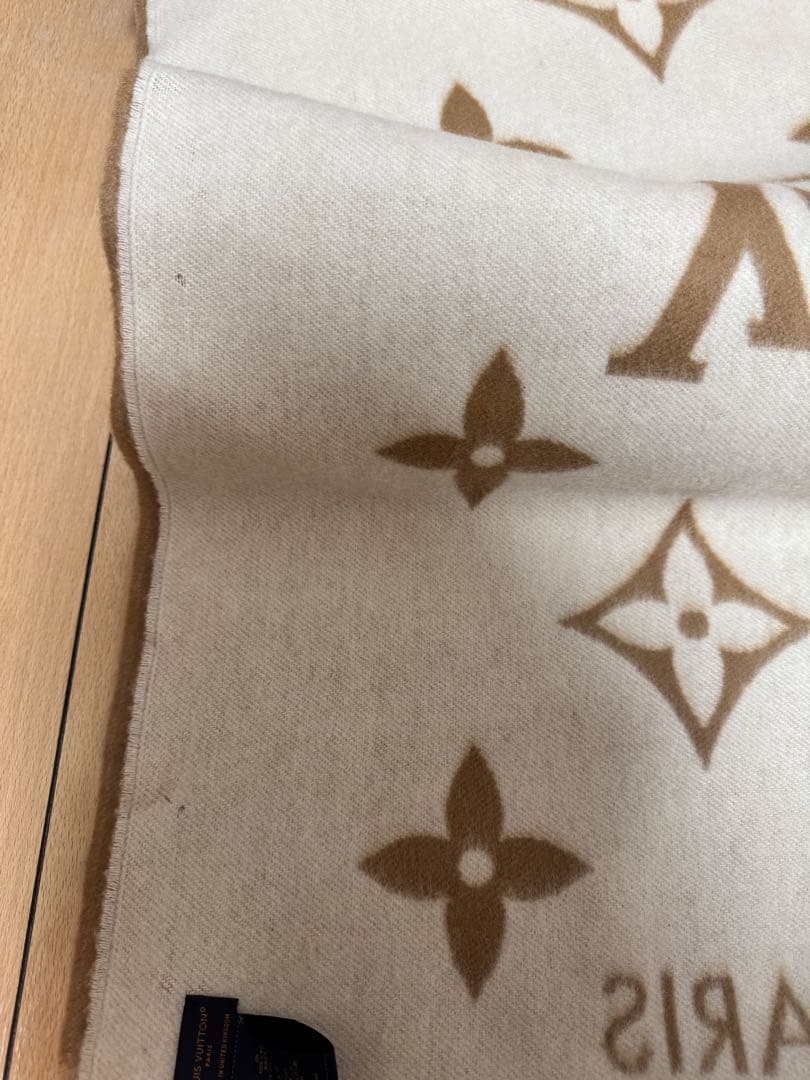 LOUIS VUITTON100%カシミアマフラー ベージュ/ホワイト