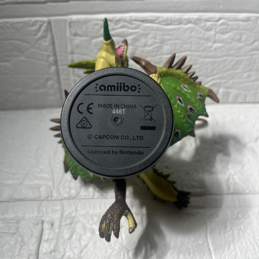 希少　amiibo リオレイア&シュヴァル　アミーボ　モンハンストーリー