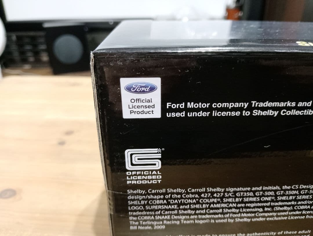 1/18 フォード　マスタング　シェルビー GT500KR ミニカー　ブラック