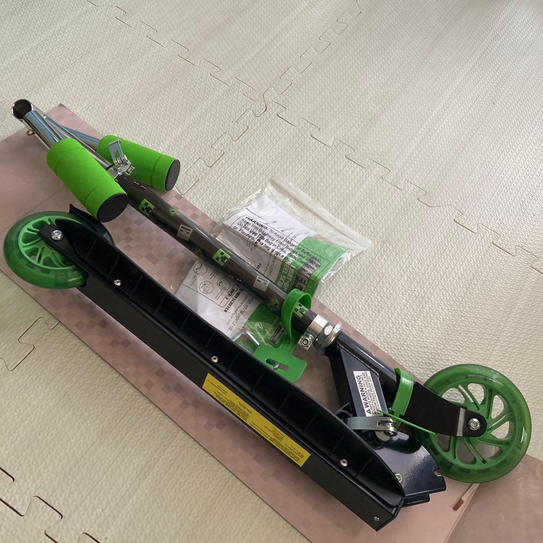 送料込み‼️ほぼ未使用‼️限定品‼️マインクラフト　光る‼️キッズスクーター