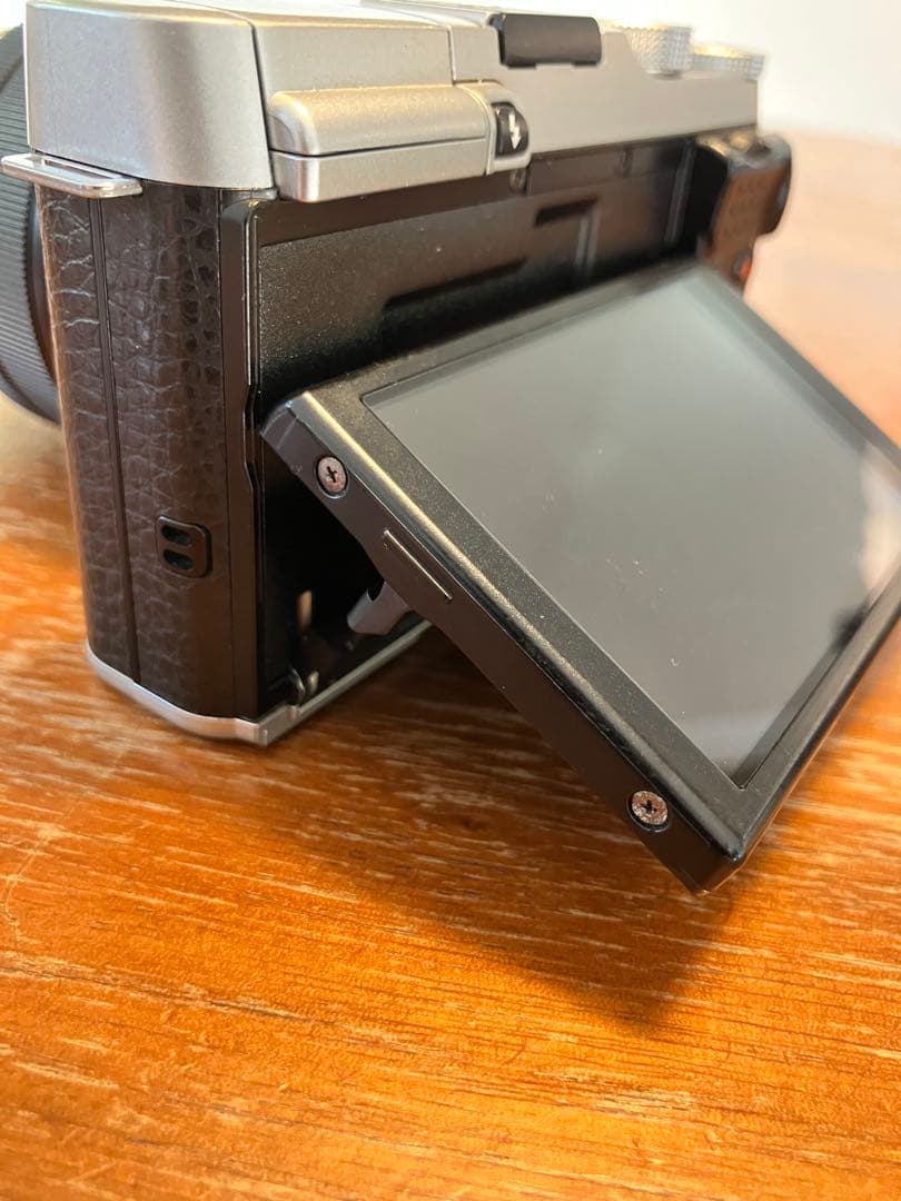 【SALE】稼働品 FUJIFILM X-A1 ズームレンズ 充電器付