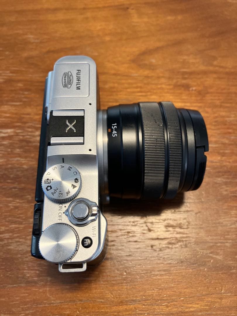 【SALE】稼働品 FUJIFILM X-A1 ズームレンズ 充電器付
