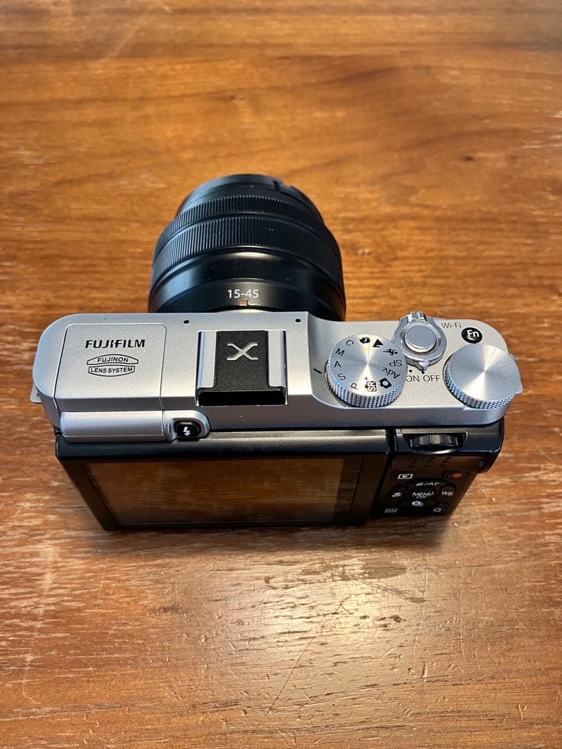 【SALE】稼働品 FUJIFILM X-A1 ズームレンズ 充電器付