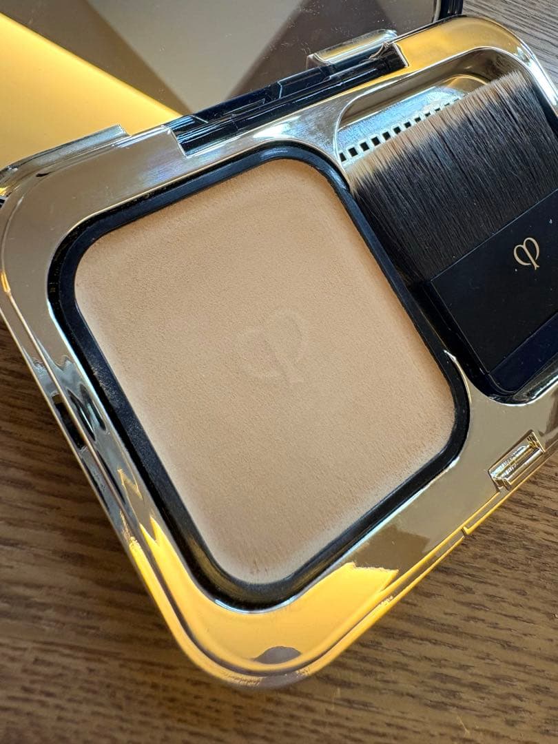 クレ・ド・ポー ボーテ　タンプードルエクラⅡ オークル10