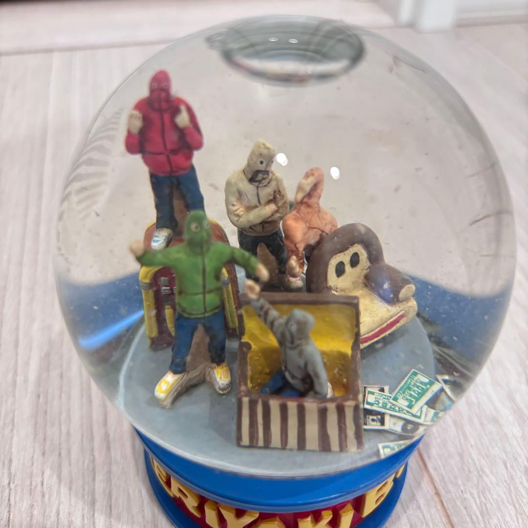 A BATHING APE®️ × TERIYAKI BOYS スノードーム