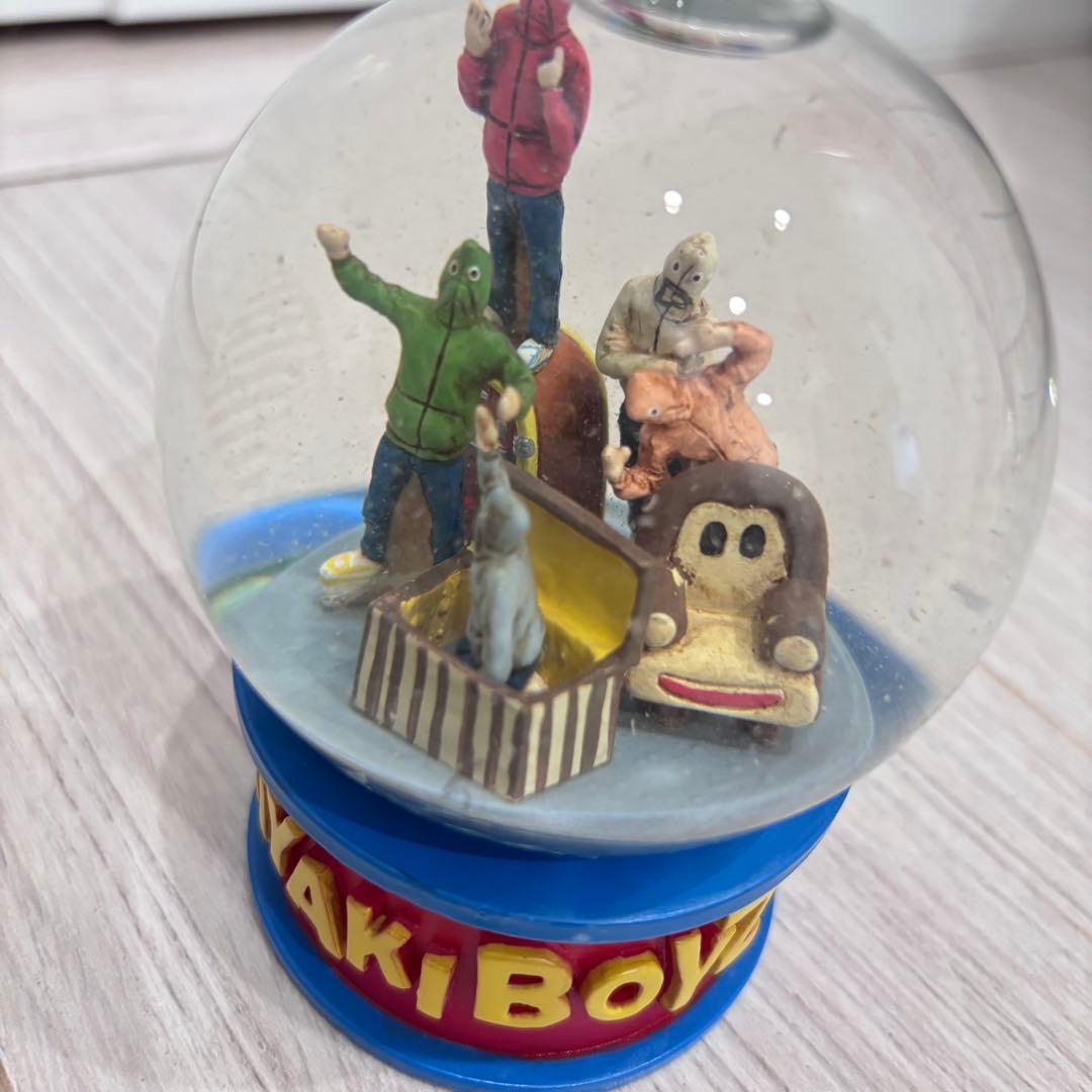 A BATHING APE®️ × TERIYAKI BOYS スノードーム