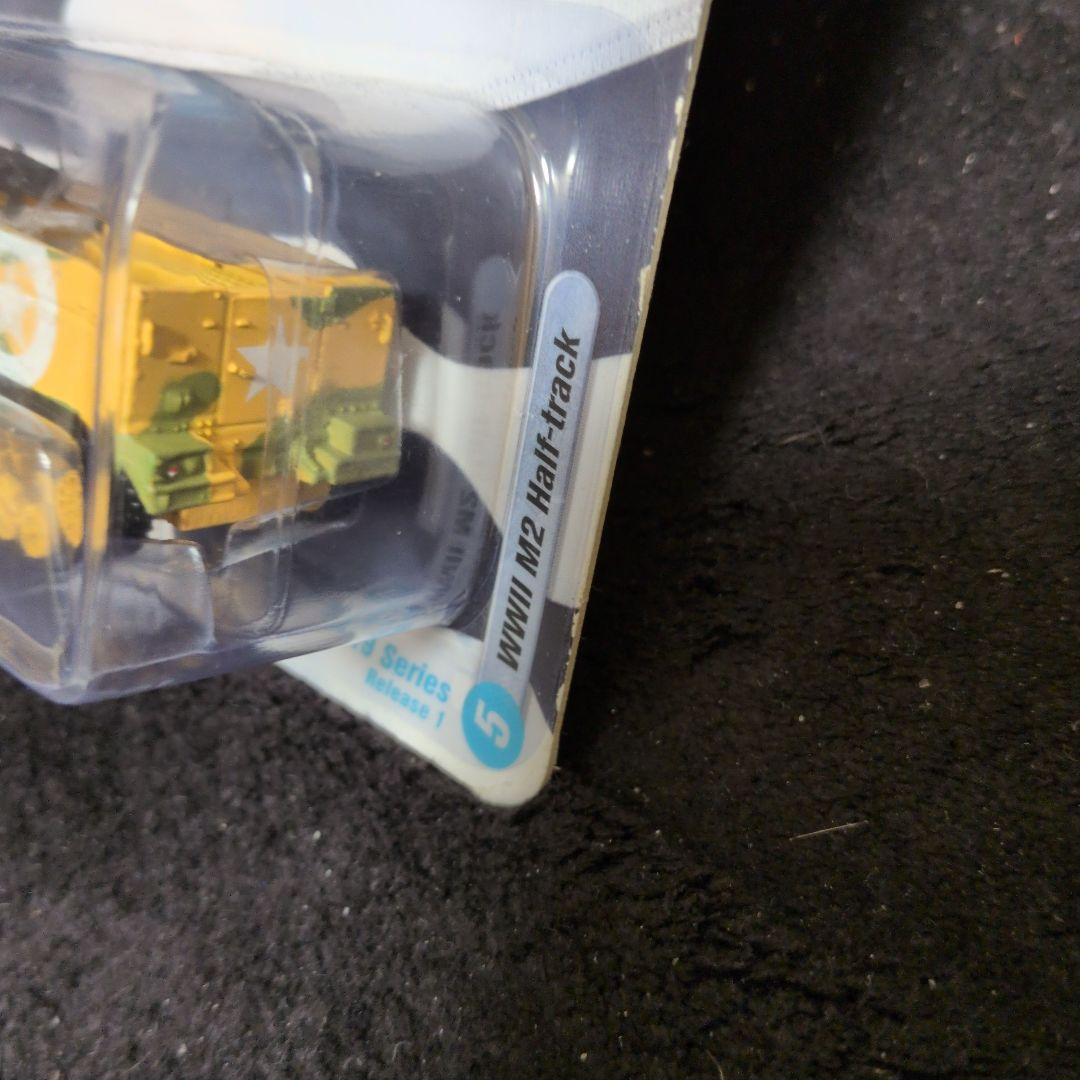 ミニカー Johnny Lightning WWII M2 Half-Track