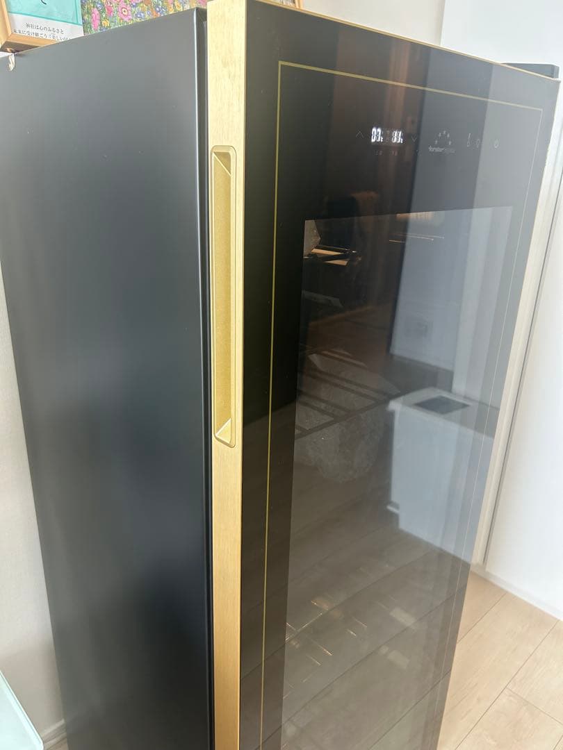 【美品】フォルスタージャパン　2022年製　 ワインセラー 60本