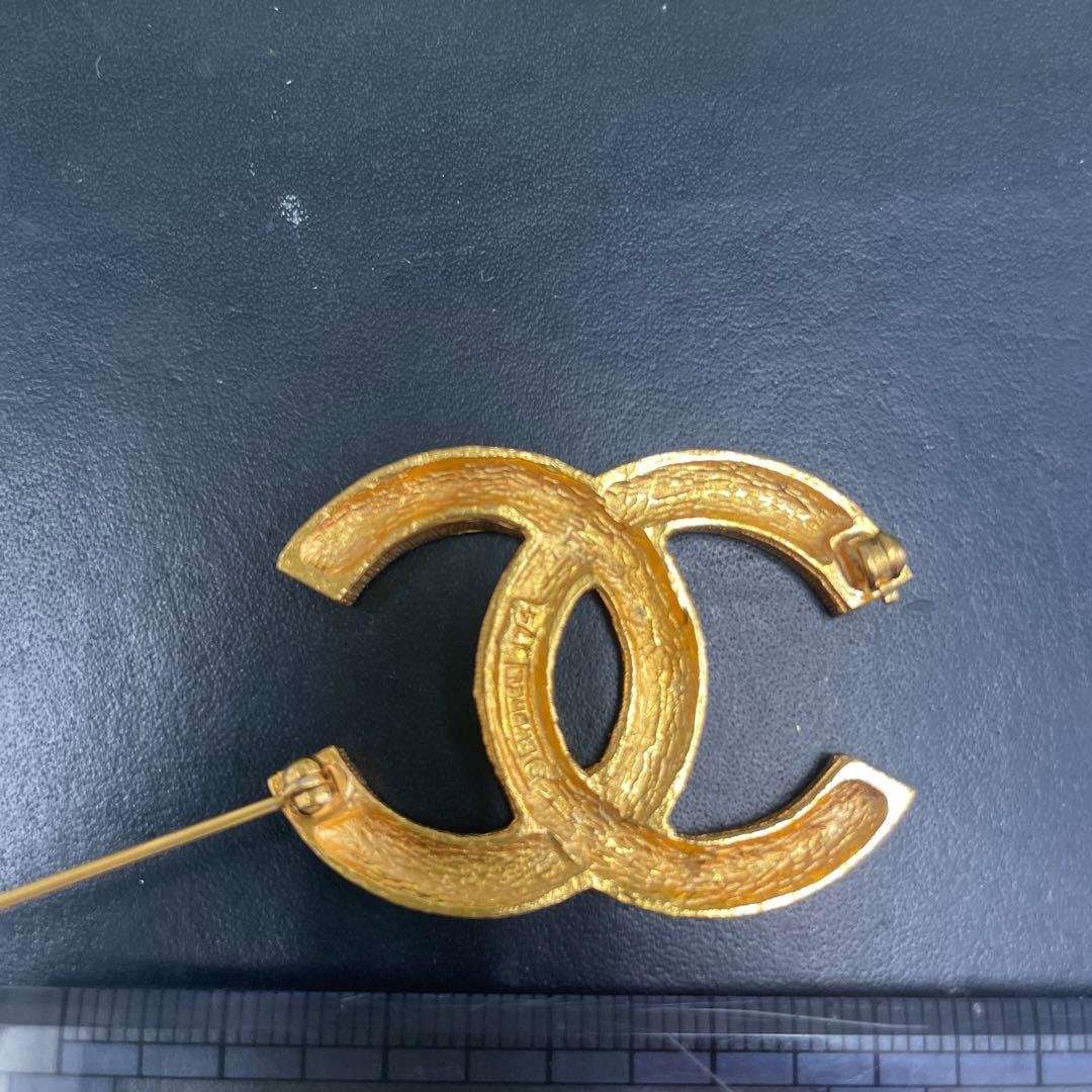 ヨ*◉様 CHANEL CCロゴ ブローチ ゴールドトーン