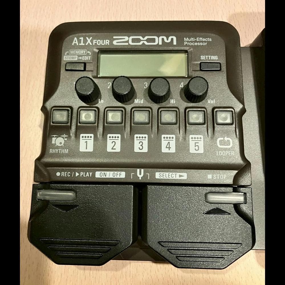 ZOOM A1XFOUR マルチエフェクトプロセッサー トランペットサックス用