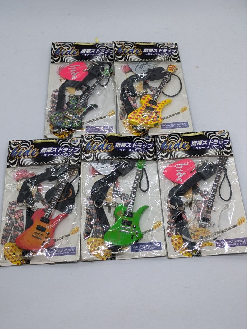 hide　ウォールクロック　ベアブリック　ギターコレクション　イエローハート