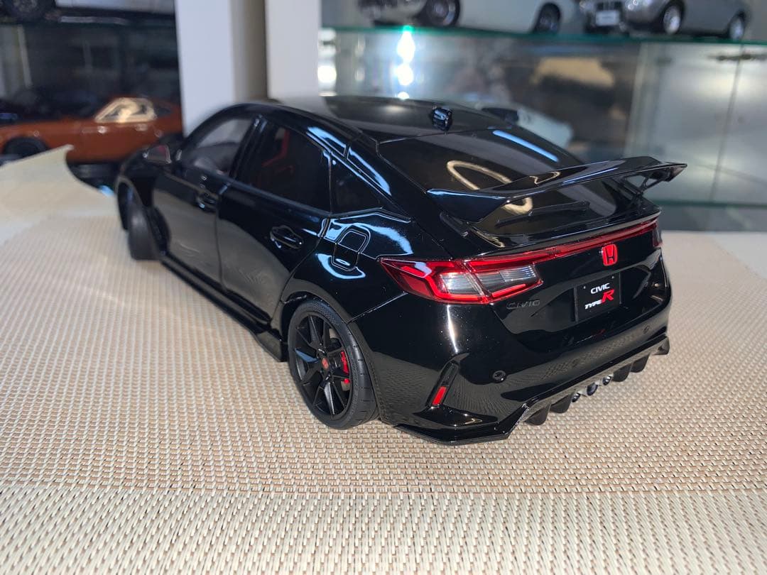 MOTORHELIX 1/18 ホンダシビックtypeR(ブラック)
