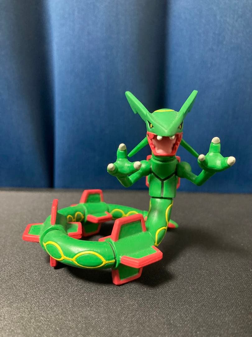 レックウザ フィギュア