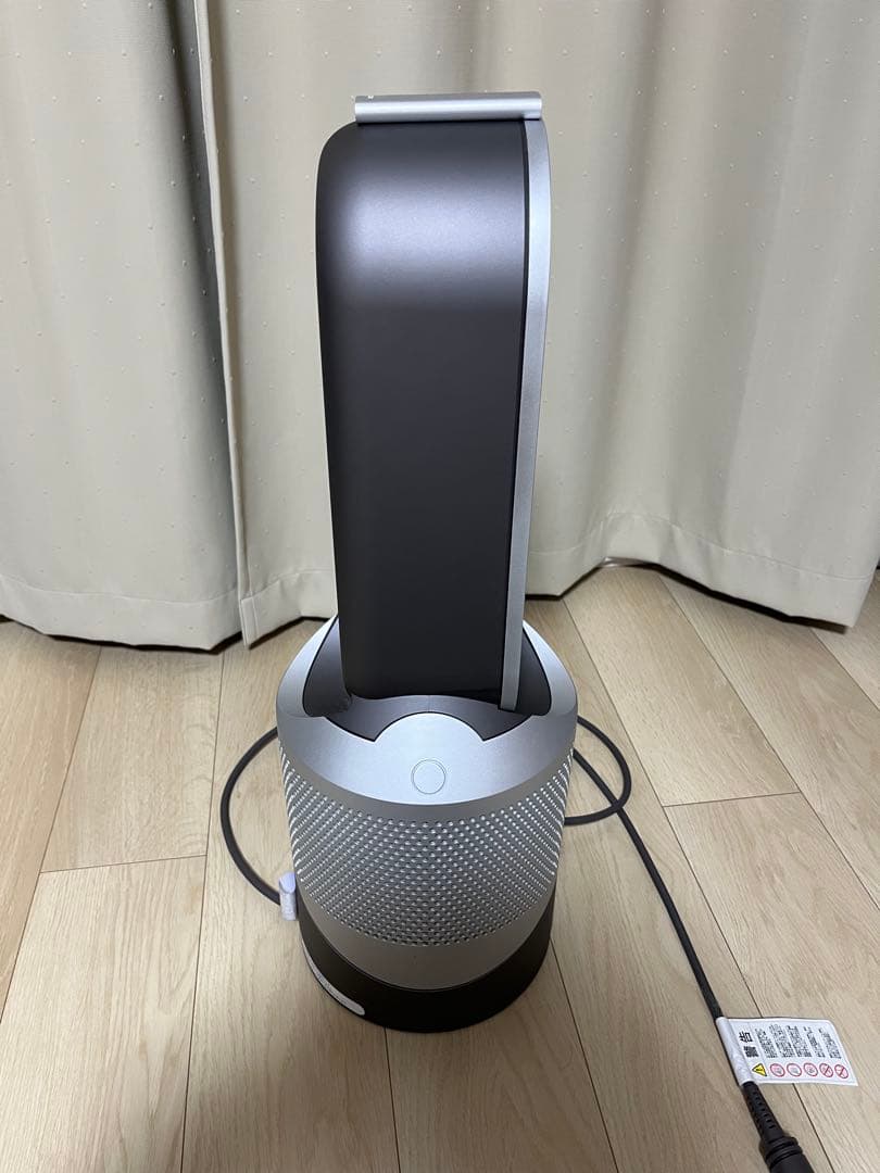 ダイソン空気清浄機機能付きファンヒーター　Dyson Pure Hot+Cool