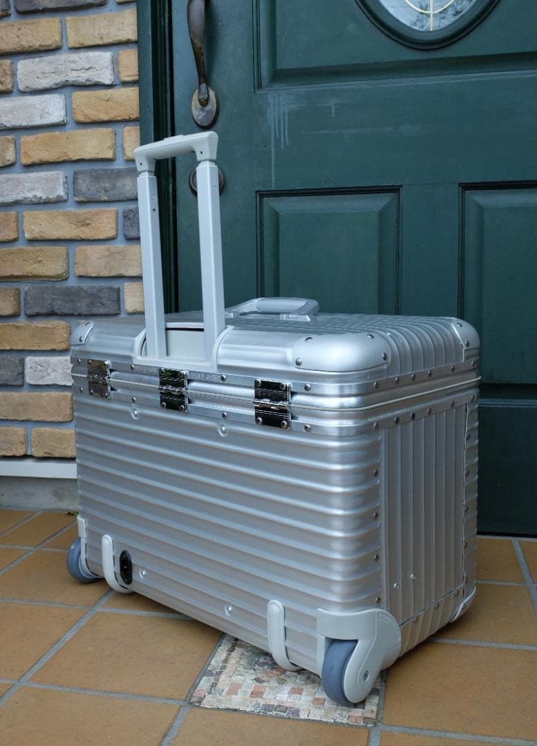 リモワ 985.51『ポルシェ』特別仕様 2輪TSAパイロット特大56L 激レア