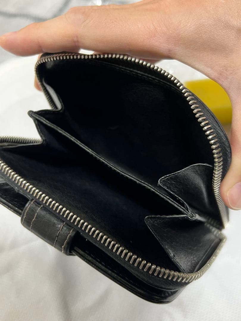 【激レア】PRADA ブラック パンチングレザー ジップ財布