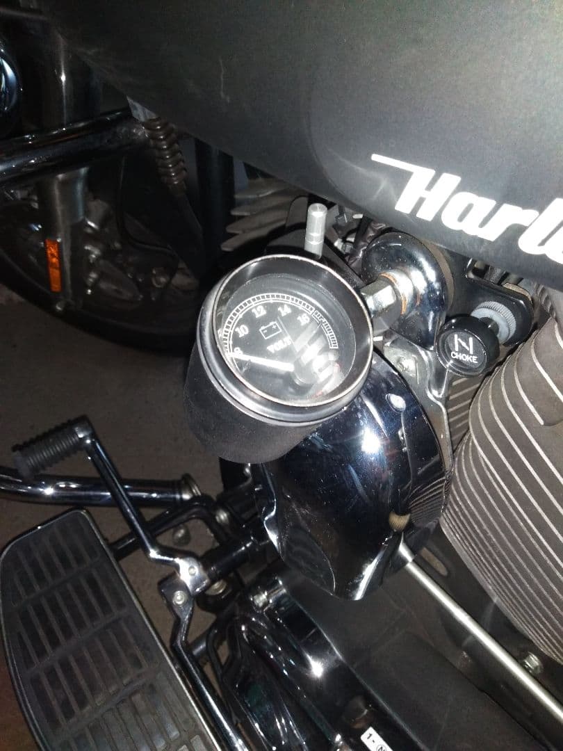 ハーレー　電圧計
