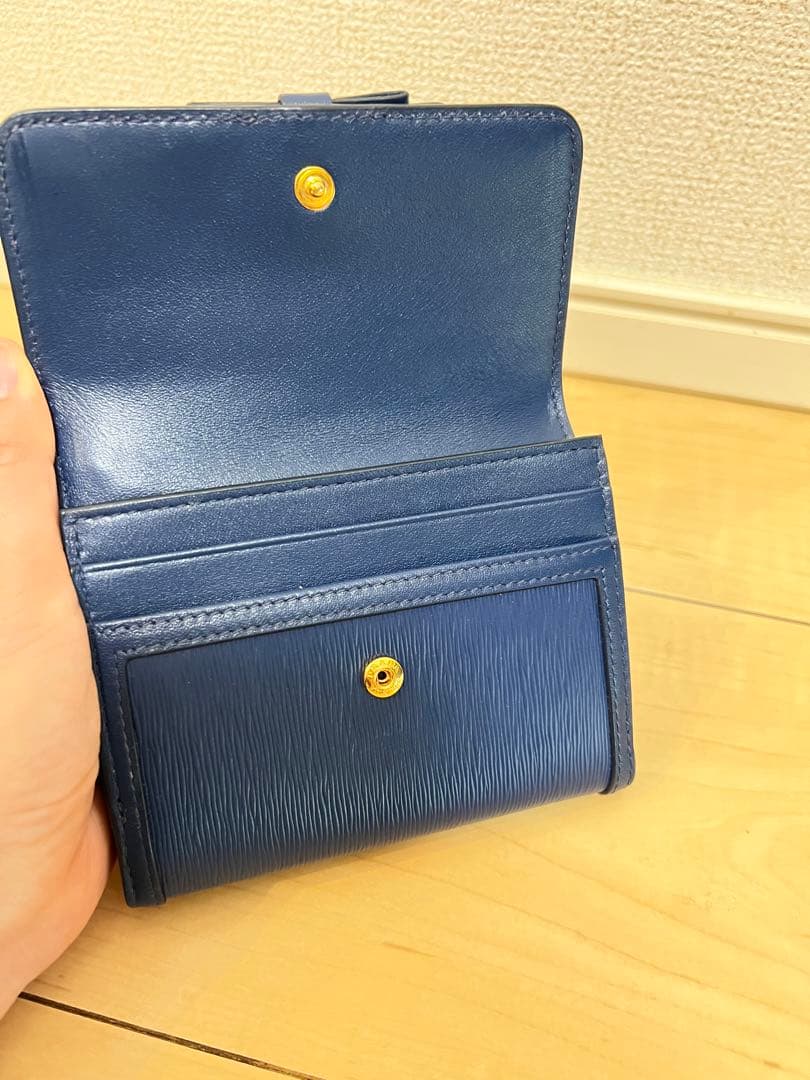PRADA 財布　二つ折り　青