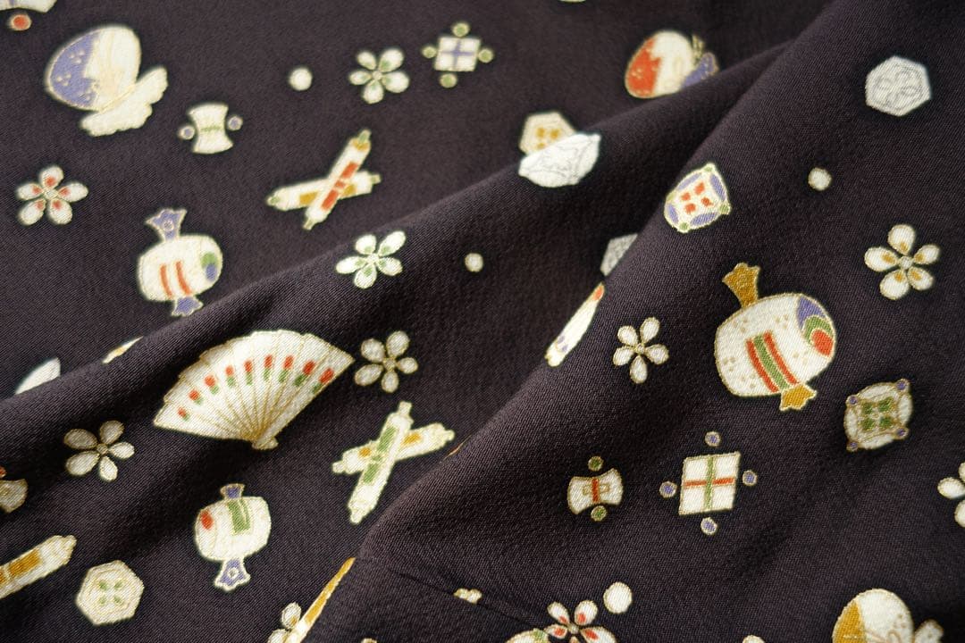 正絹　小紋　墨色　宝尽くしに梅