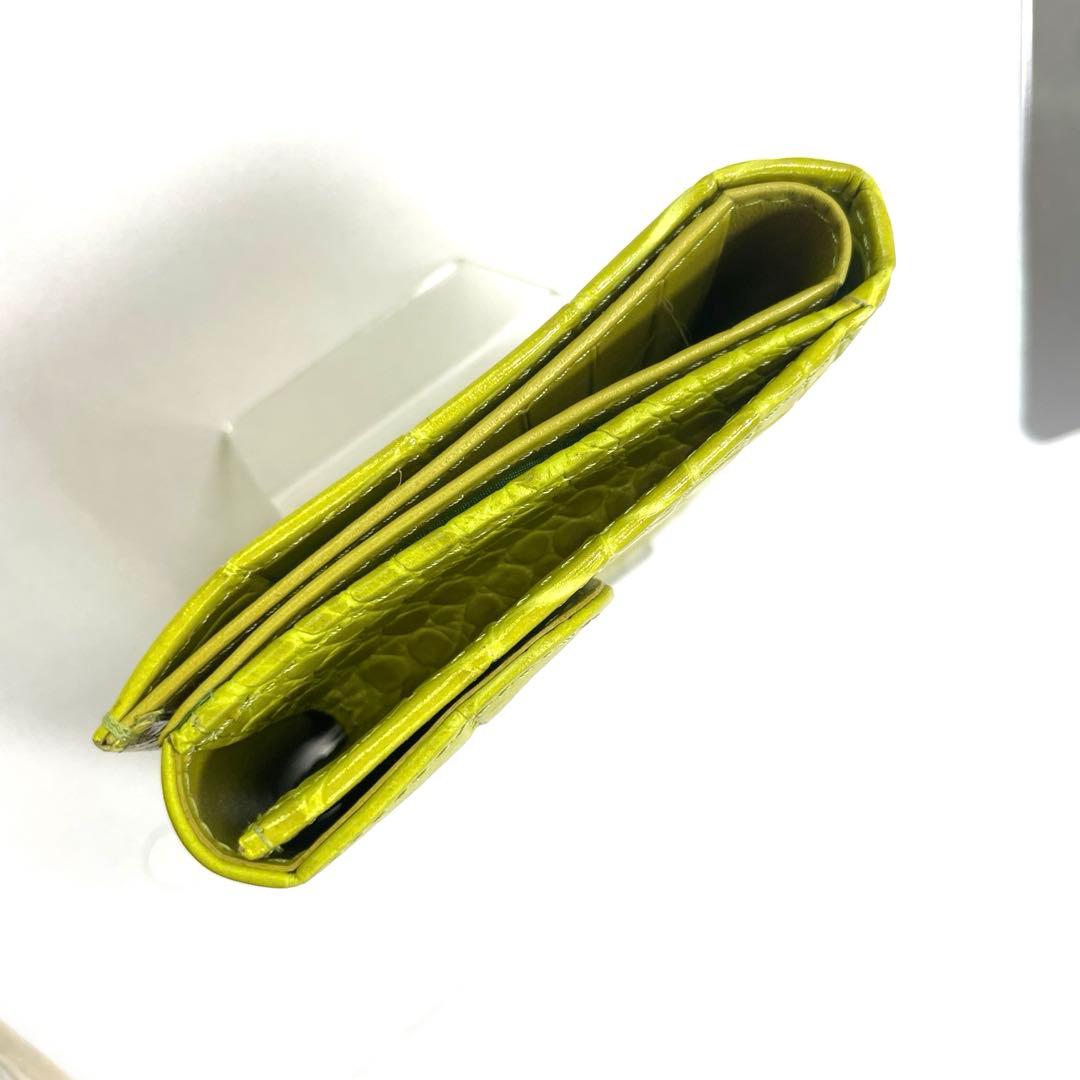 LONGCHAMP ロンシャン 型押し財布　2つ折り財布　コンパクトウォレット