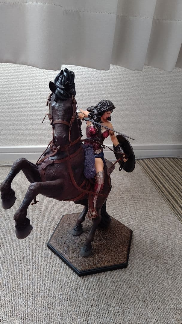 ワンダーウーマン 1/10 DX アートスケール スタチュー