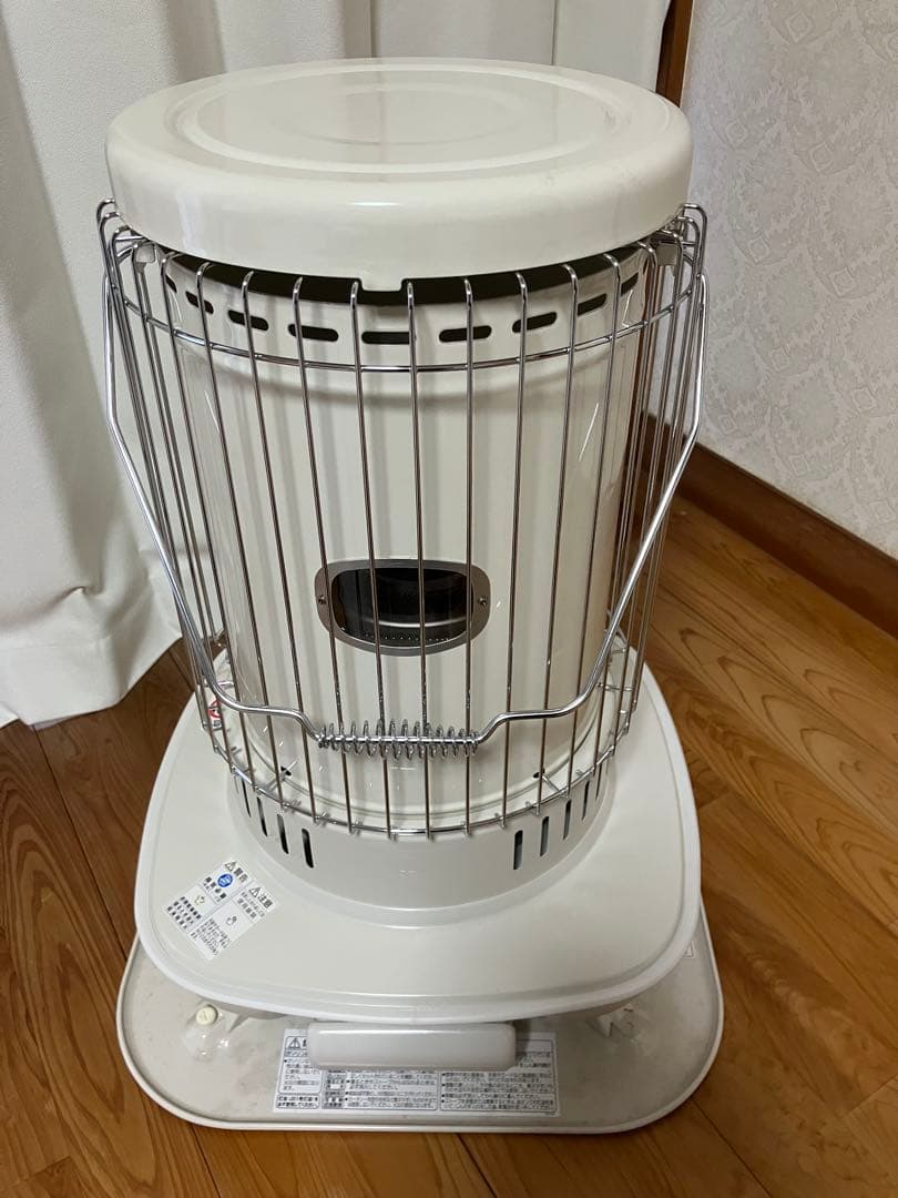 ホワイト 円筒形 ストーブ