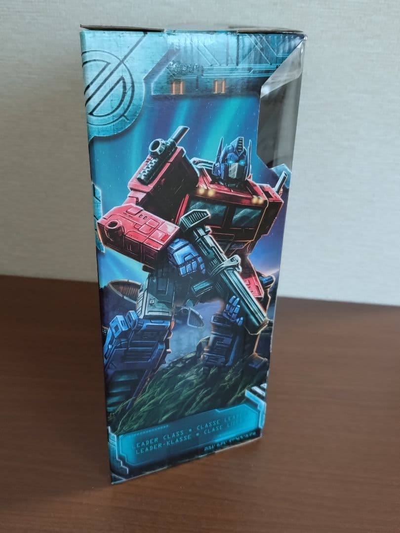 レックガー付き新品トランスフォーマー オプティマスプライムwithトレーラー