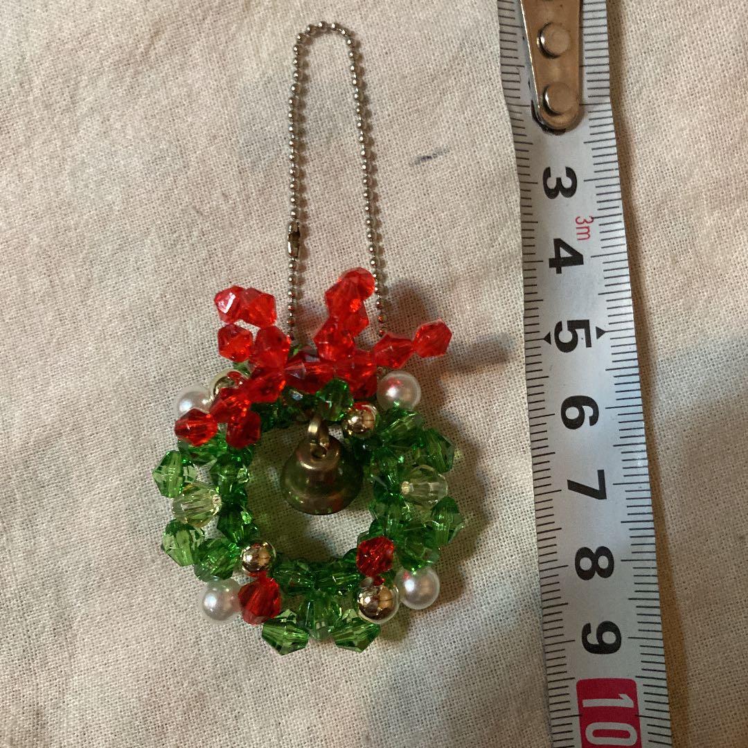 キーホルダー　ビーズワーク　クリスマス　リース　鈴