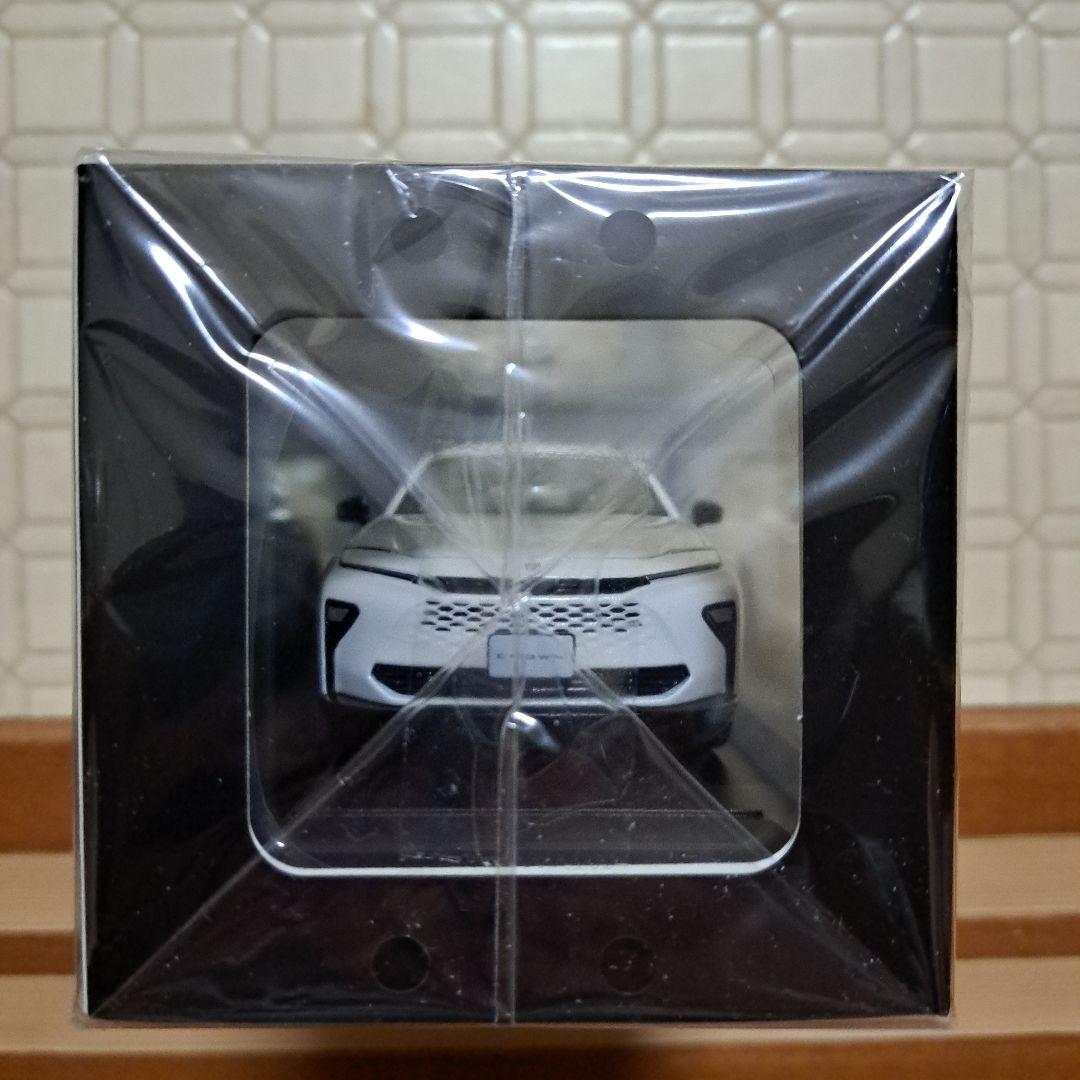 トヨタ CROWN ESTATE ミニカー ホワイト