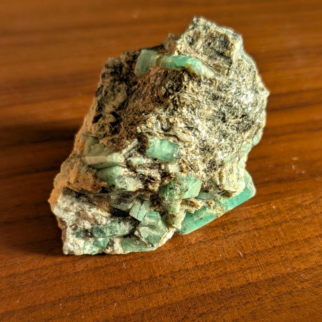 エメラルド　原石　天然石　ミネラル　鉱物　グリーン　コレクション