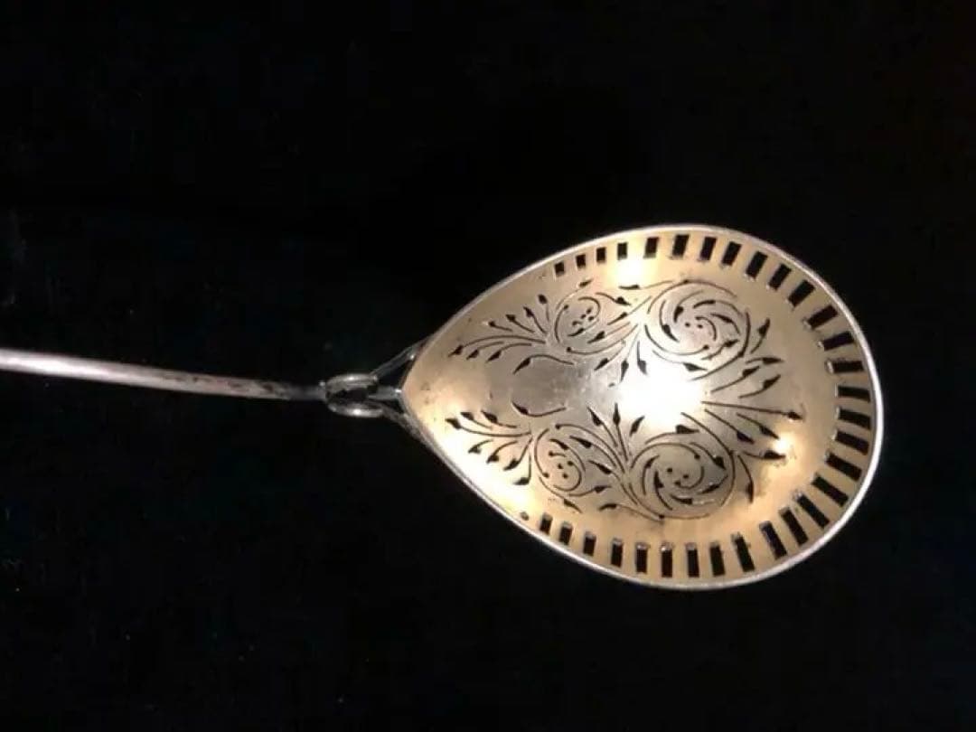 アンティーク　スターリングシルバーの穴開きレードル