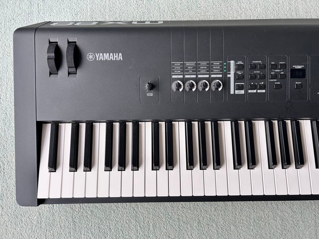 ＊都内にて手渡し限定＊　YAMAHA MX88