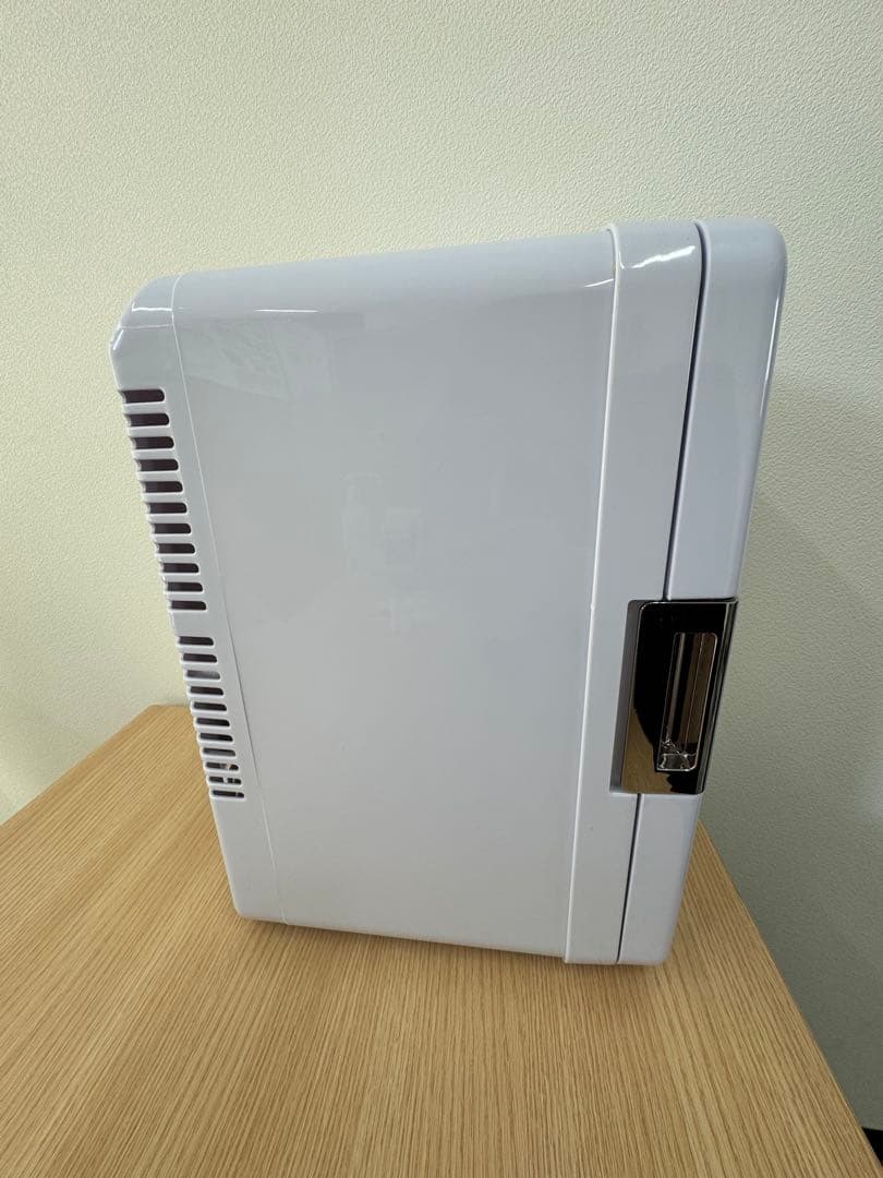 小型冷蔵庫 デジタル温度表示/冷温庫