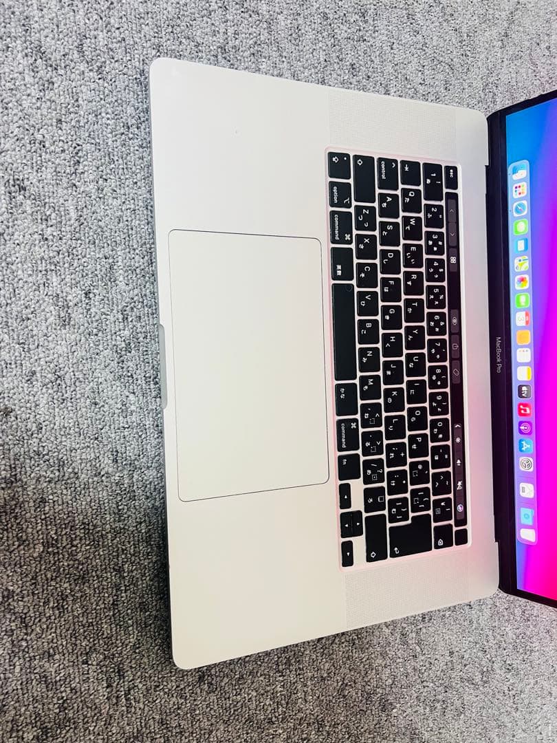 Macbook Pro 2019 16インチ i9 32GB SSD 1TB