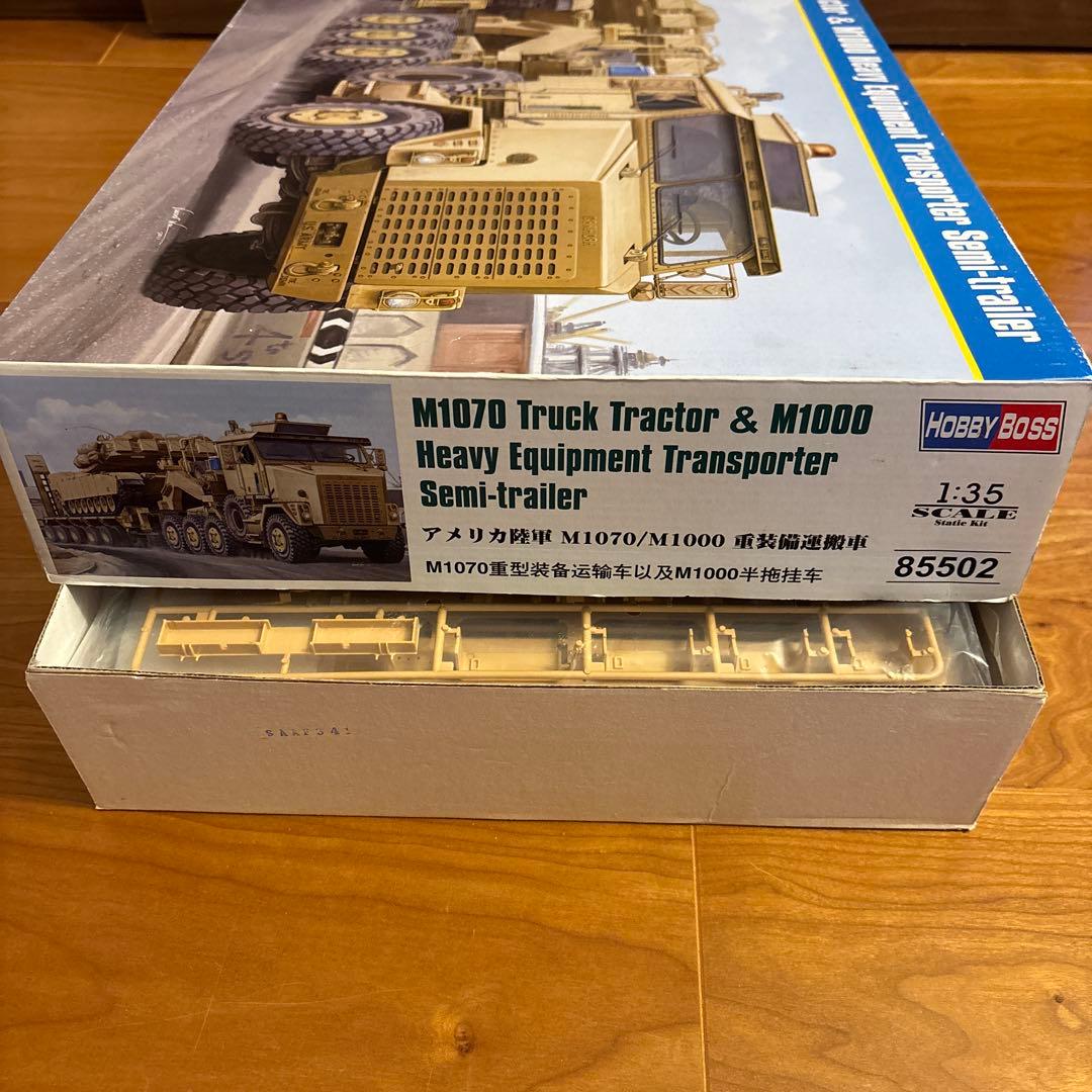 M1070トラックトラクター & M1000重機輸送半トレーラー プラモデル