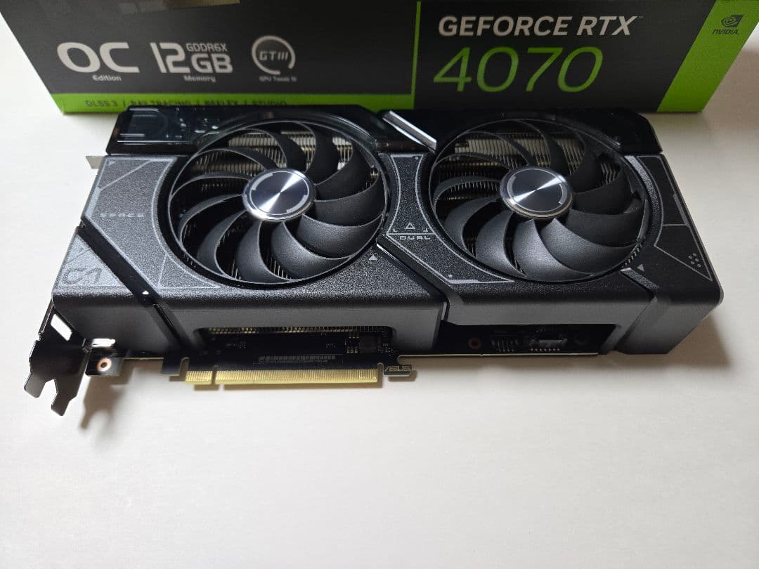 K　ASUS DUAL GEFORCE RTX 4070