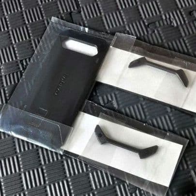 TORQUE 5G　KYG01　BLACK　　背面カバー 1個　正面カバー 2個