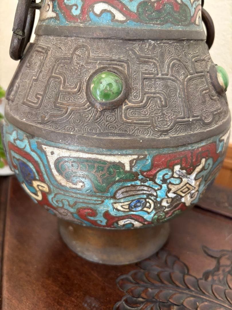 中国風金属製花瓶　歴史的な壺