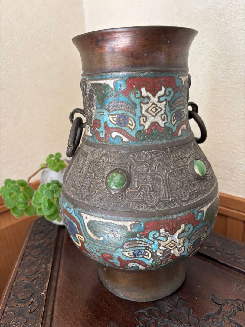 中国風金属製花瓶　歴史的な壺