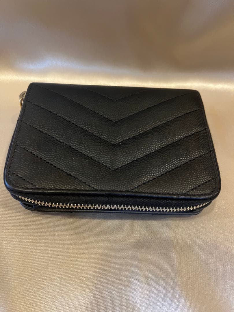 サンローラン YSL モノグラム マトラッセ コンパクト財布 黒