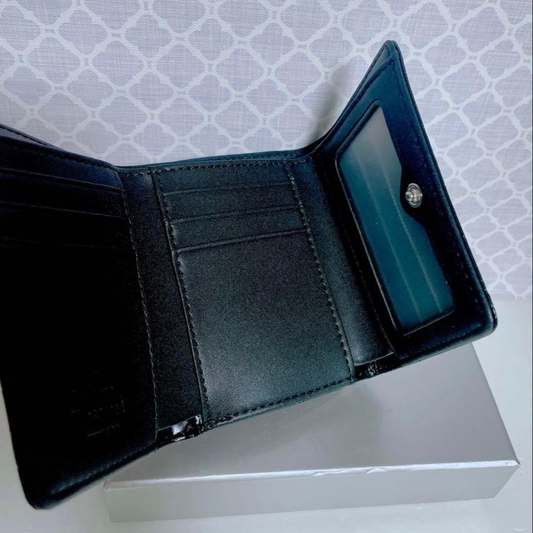 【新作☆内側に素敵な柄】新品 ヴィヴィアン・ウエストウッド 三折財布 黒