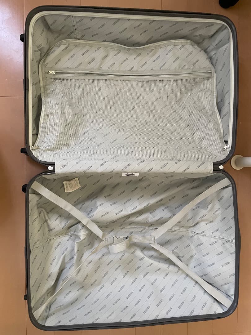 アメリカンツーリスター　TSAロック付き　キャリーケース