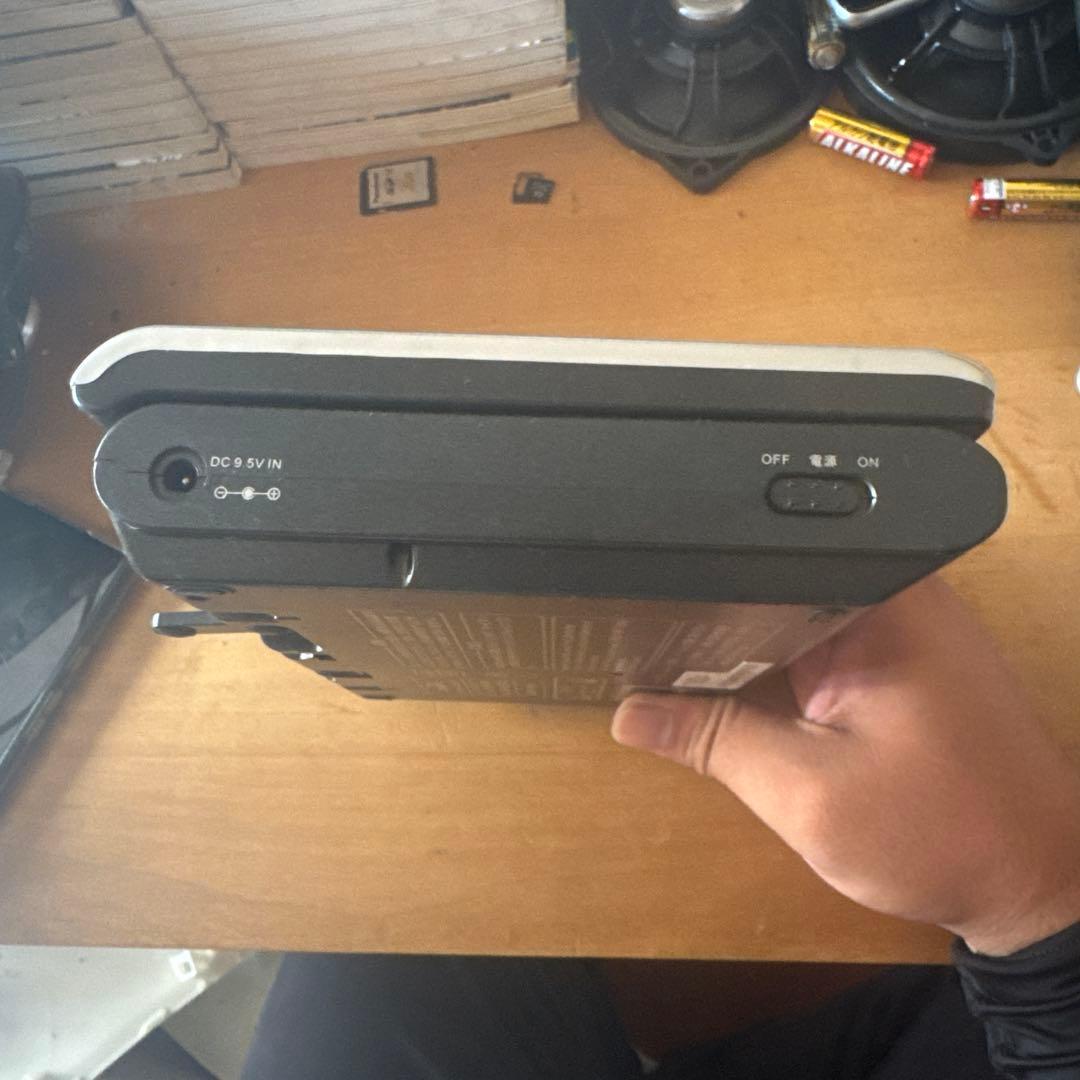 ポータブルDVDプレーヤー DVP-708TW