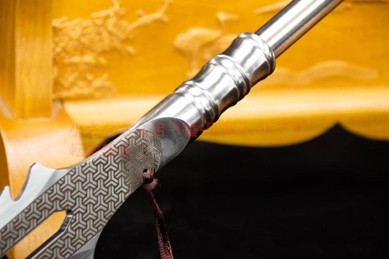 一体で覇王銃を鍛える 古兵器 武具 刀装具 模造刀