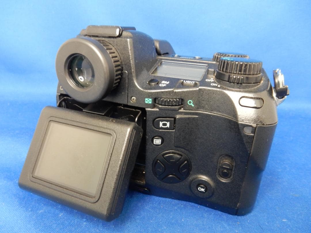 #2212 CAMEDIA E-20 ① OLYMPUS ベタ、落としました