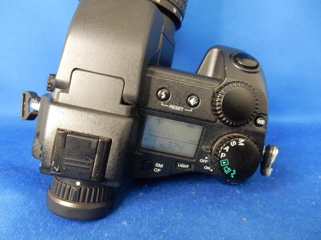 #2212 CAMEDIA E-20 ① OLYMPUS ベタ、落としました