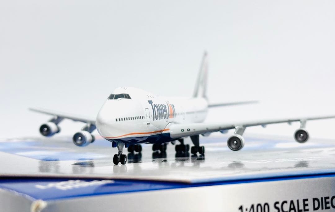 航空機・ヘリコプター Gemini 1/400 B747-136 Tower Air
