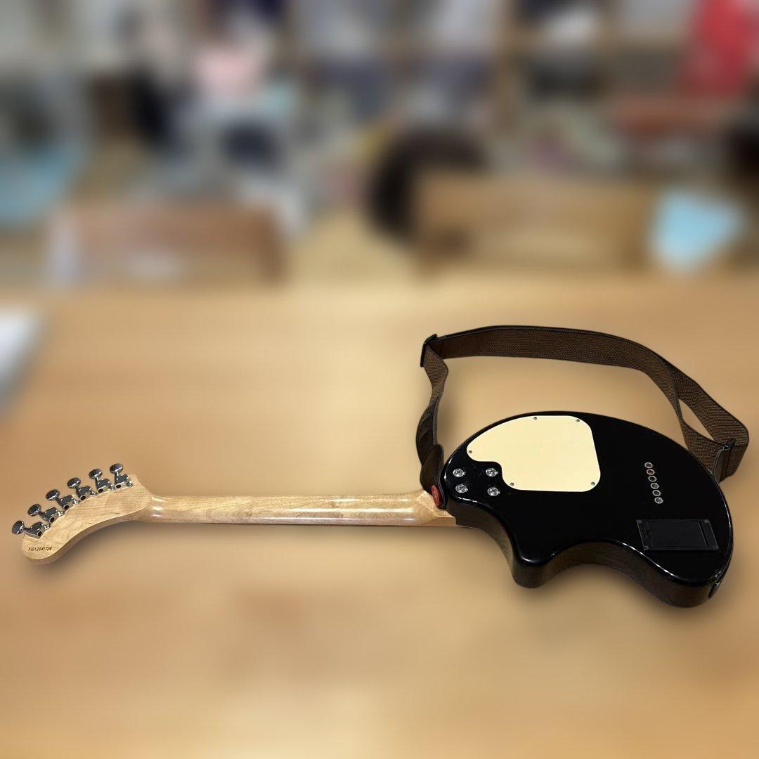 【ケース付】FERNANDES ZO-3 ブラック アンプ内蔵ギター